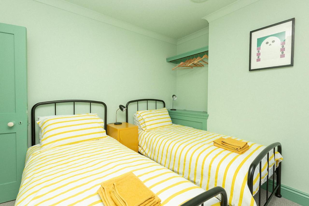 Apartamento Funky Flat In Margate'S Westbrook Bay Exterior foto
