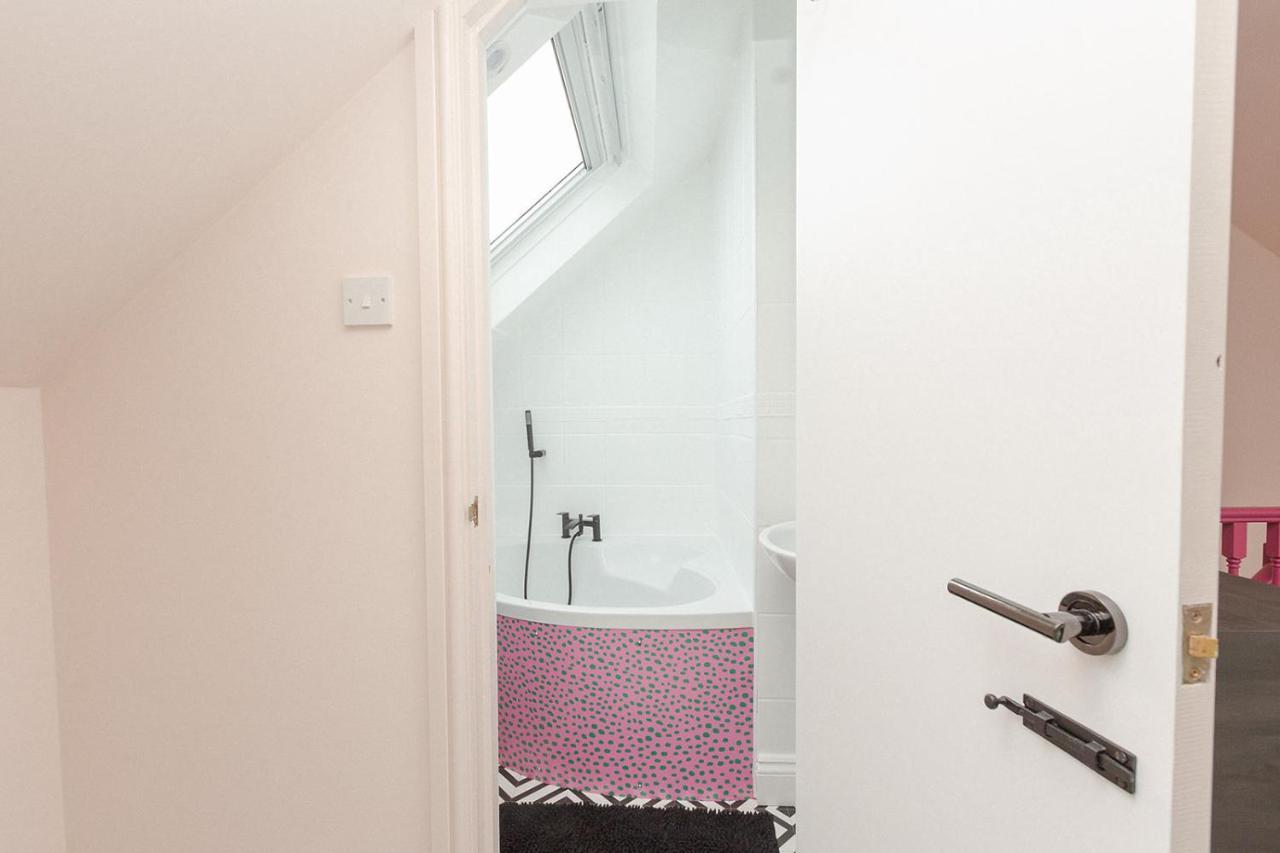Apartamento Funky Flat In Margate'S Westbrook Bay Exterior foto